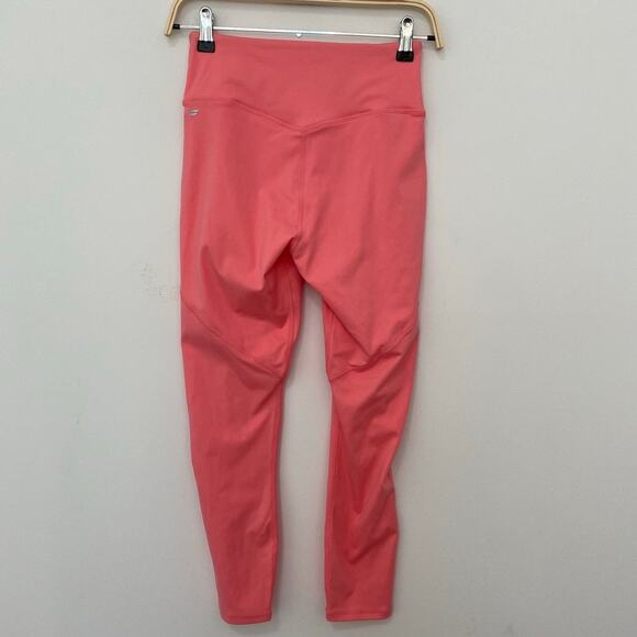 NEW Fabletics Pink Anywhere Leggings Size Small - Picture 3 of 5